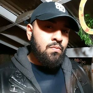 Meet your Posher, Nicholas