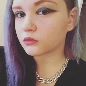 Meet your Posher, Ella