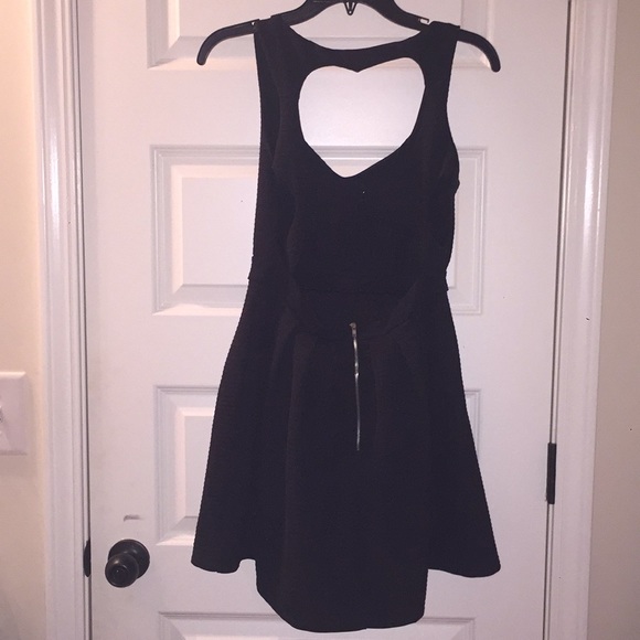 Sleeveless Dress - Picture 2 of 2