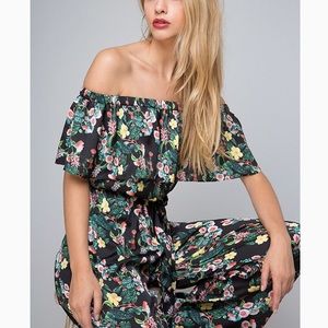 BEBE - Off the Shoulder Floral Jumpsuit - S6 - NWT