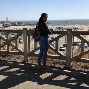 Meet your Posher, Chloe