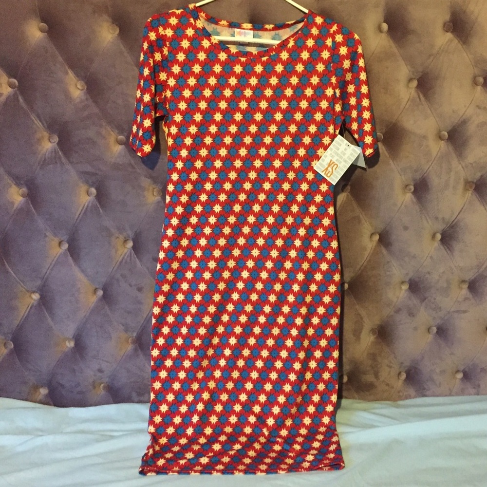*MAKE OFFER* XS LulaRoe Julia Dress NWT Red