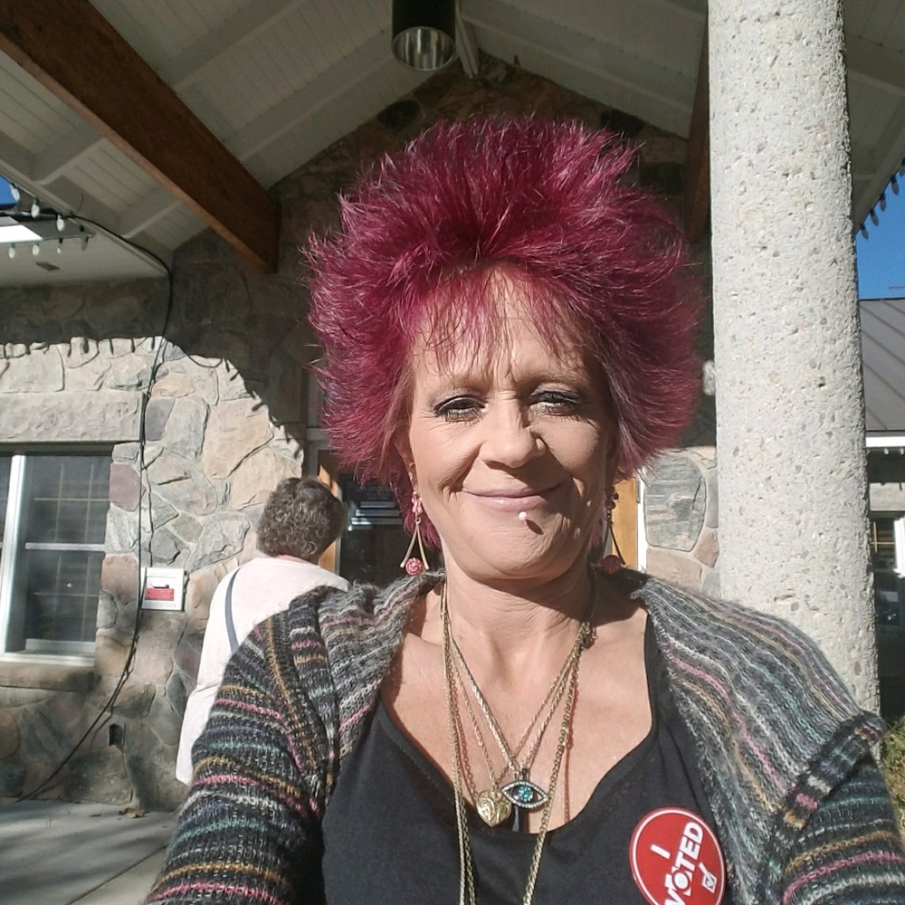 Meet your Posher, Lori