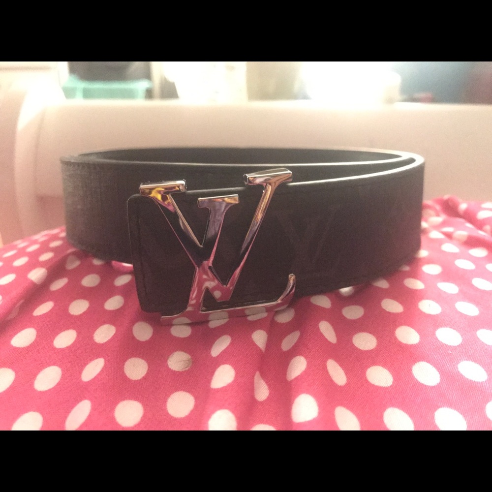 Supreme and Louis Vuitton black belt