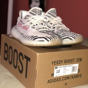 YEEZY BOOST 350 V2 ZEBRA
