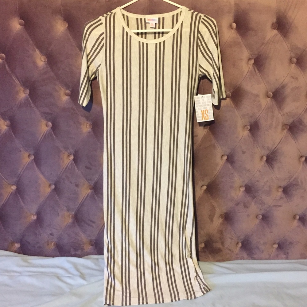 XS LulaRoe Julia Dress NWT Cream
