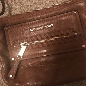 Michael kors crossbody