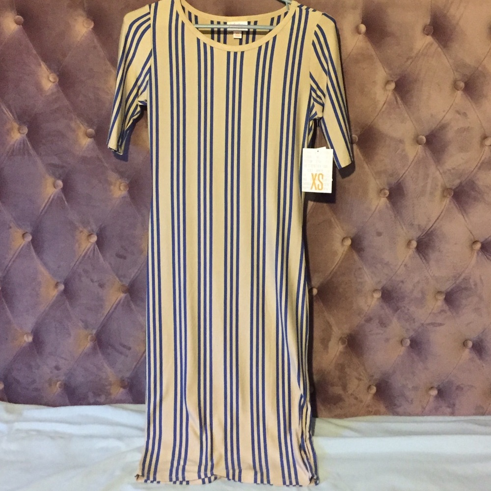 XS LulaRoe Julia Dress NWT Cream