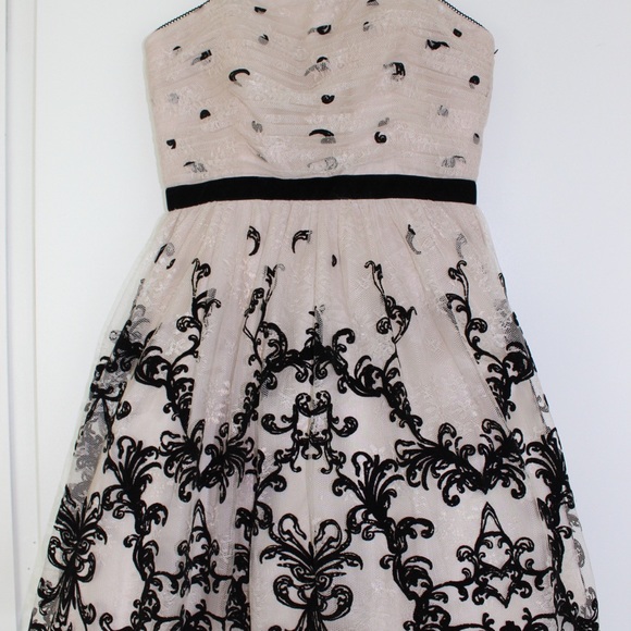 Adrianna Papell brocade strapless formal dress - Picture 7 of 8