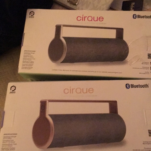 Blue tooth speakers for iPhones - Picture 1 of 1