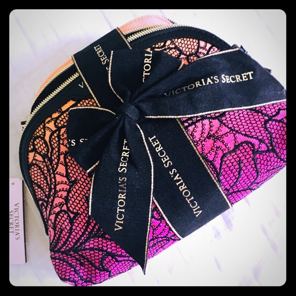 NWT Victoria’s Secret GIFT SET -(3) Makeup Pouches - Picture 1 of 7