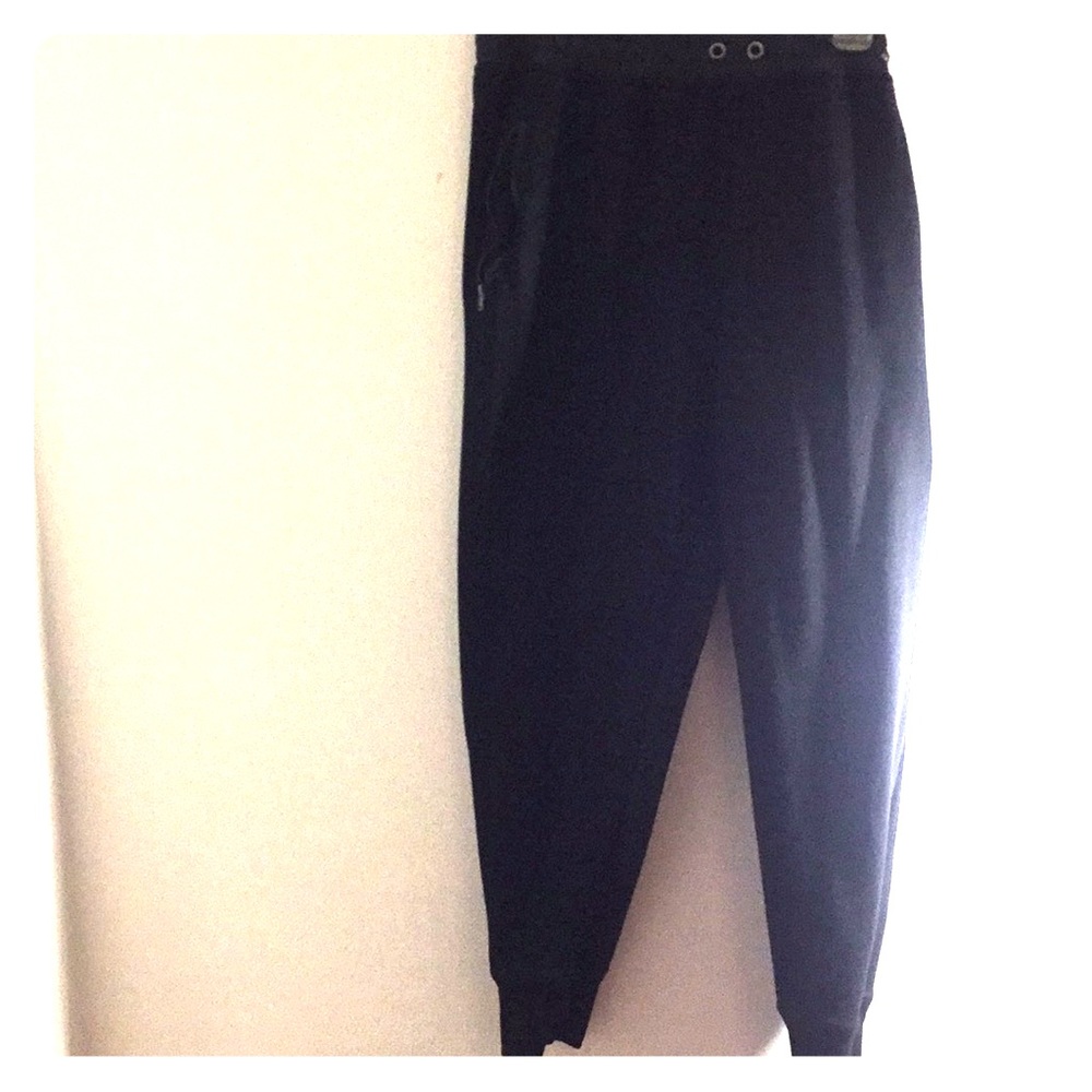 jogger pants