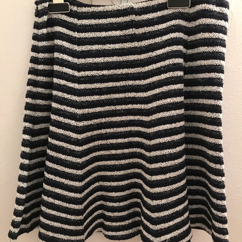 Theory skirt