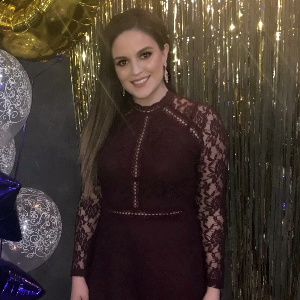 Meet your Posher, Lesly