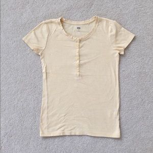 Uniqlo short sleeve tee shirt