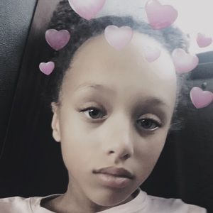 Meet your Posher, Nyah