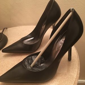Guess Carrie Black Pumps
