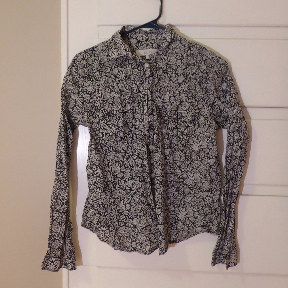 🌻3 for $12-LOFT floral button down