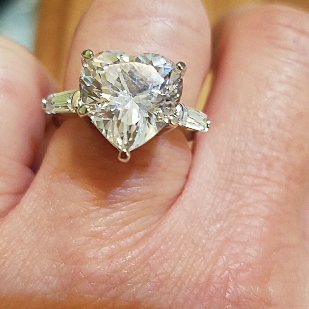 Heart cz ring