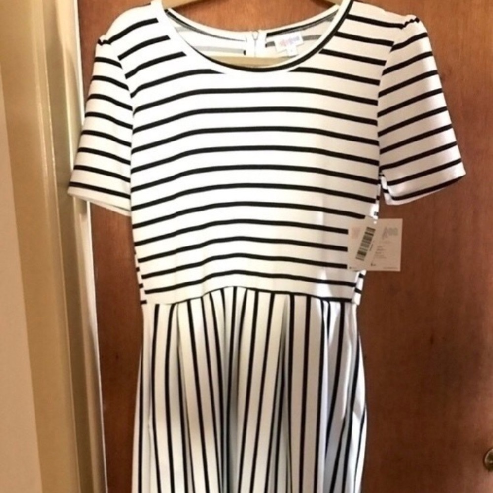 LuLaRoe Amelia