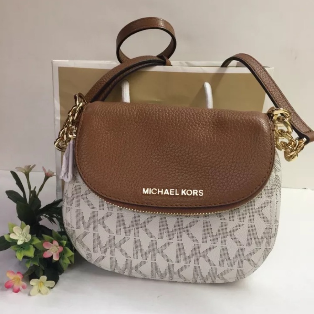 MICHAEL KORS SIGNATURE CROSSBODY BAG VANILLA/ACORN