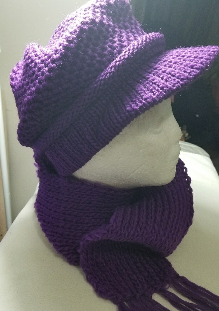 KNIT HAT AND SCARF SET:   PURPLE