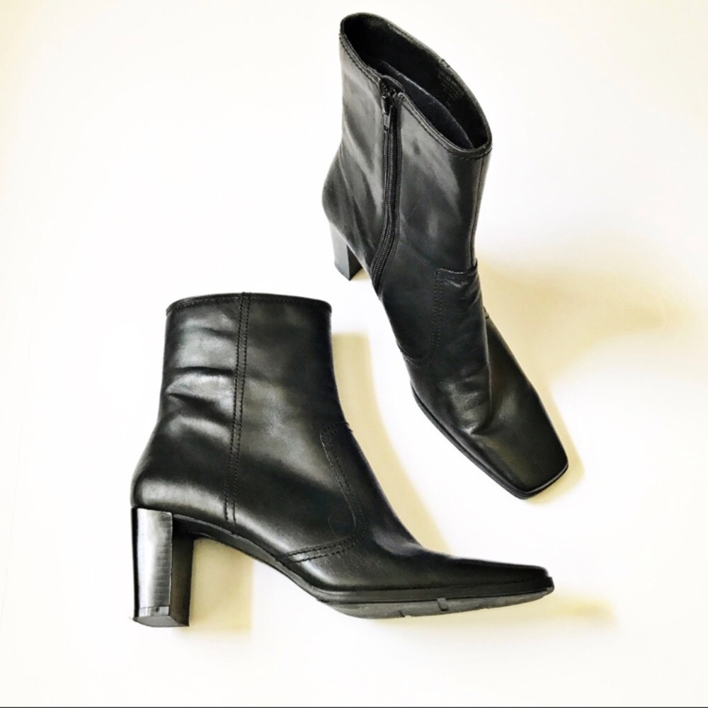 Nine and Company Black Leather Ankle Boots