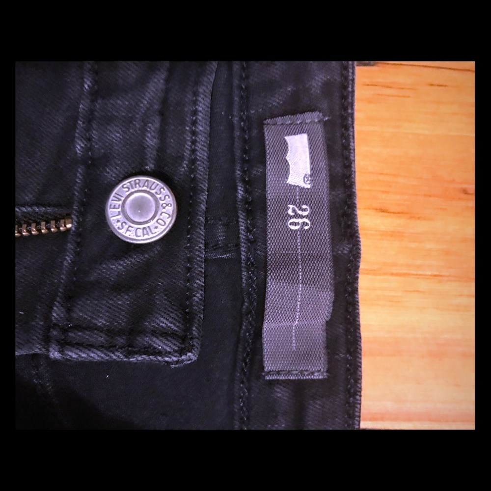 Black High waisted Levi’s!