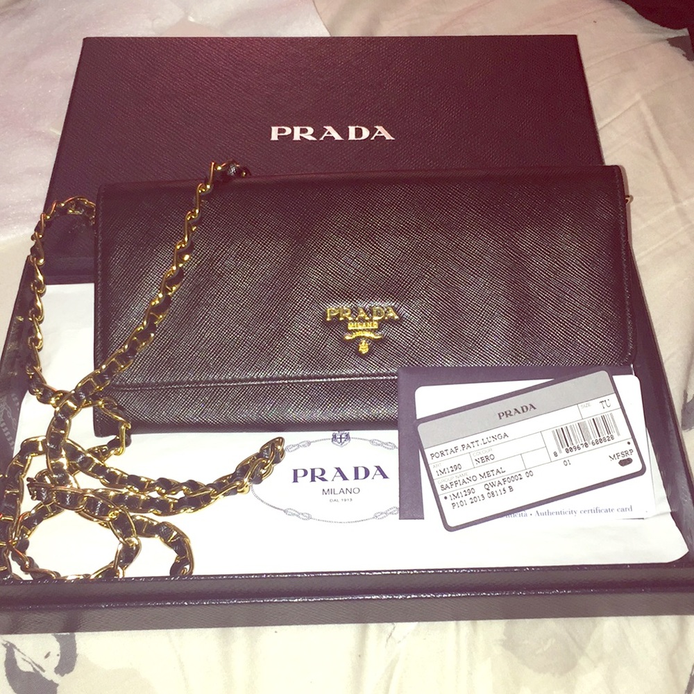 Prada wallet on chain