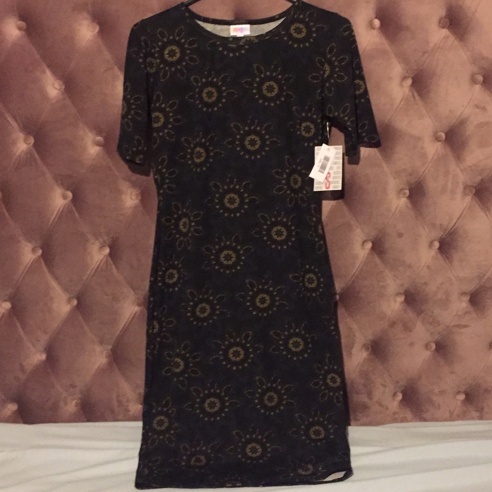 LulaRoe small Julia Dress Black NWT