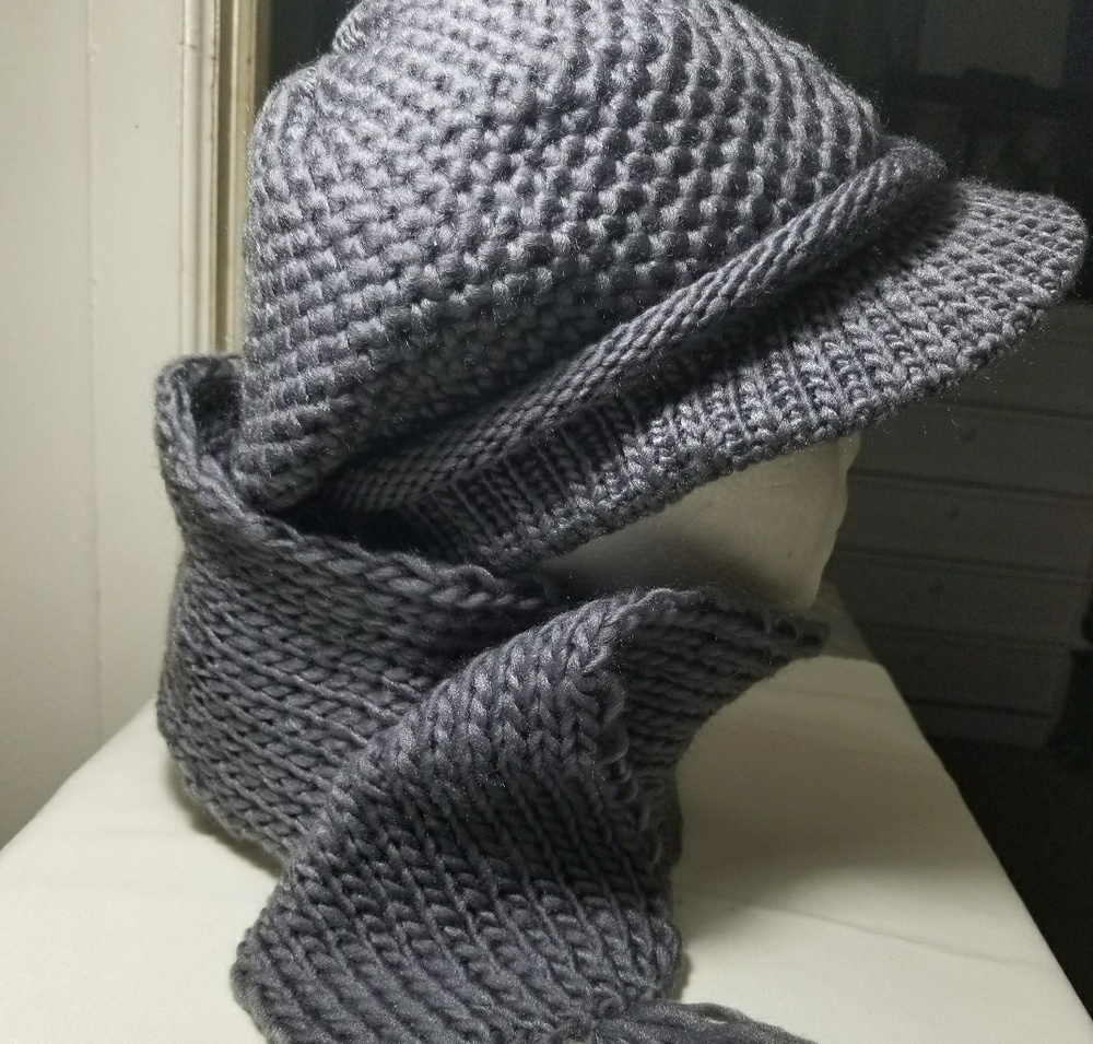 KNIT HAT AND SCARF SET:  GREY
