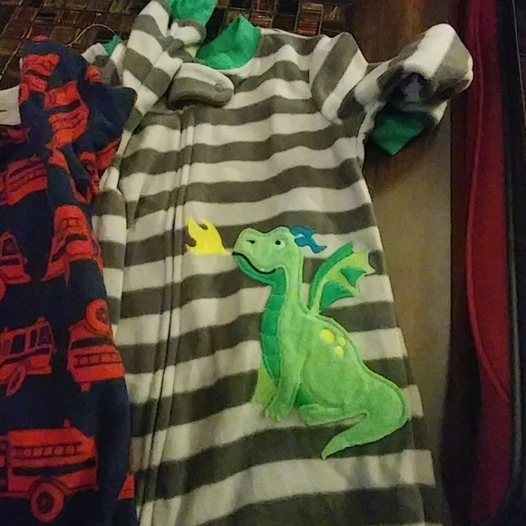 Boys pjs - Picture 2 of 3