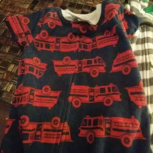 Boys pjs - Picture 3 of 3