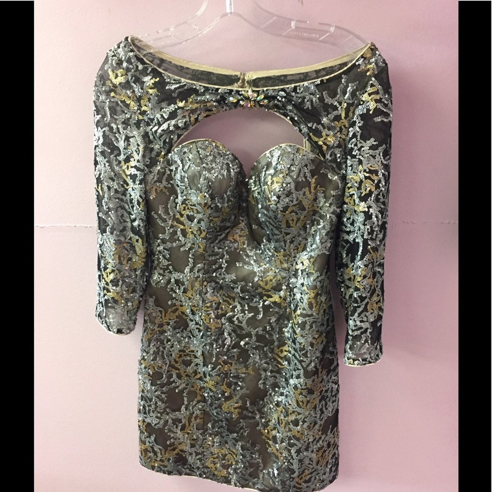 Dress/line