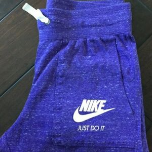 Nike Gym Vintage Capri Pants