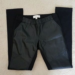 Black stretchy pant *price firm unless bundled *