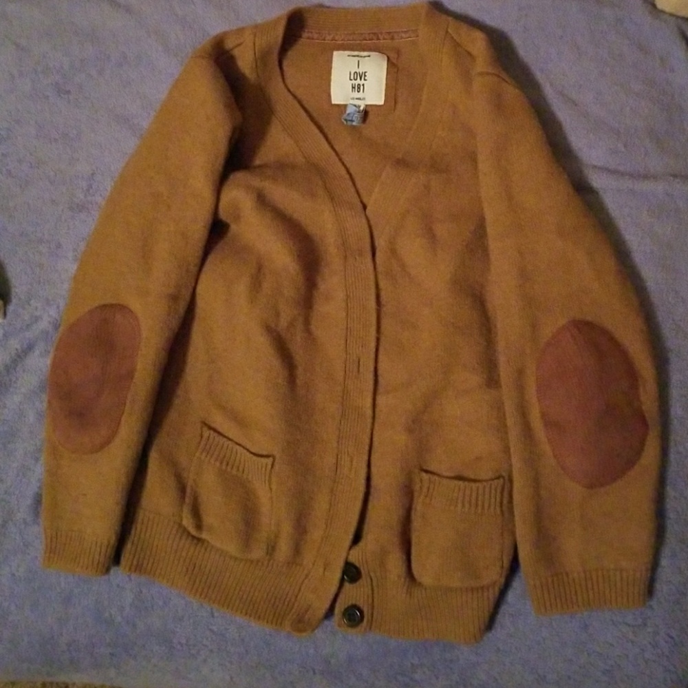 I love h81 button up