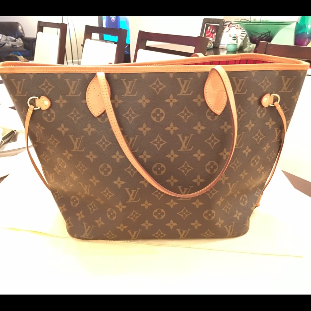 SOLD louis vuitton neverfull