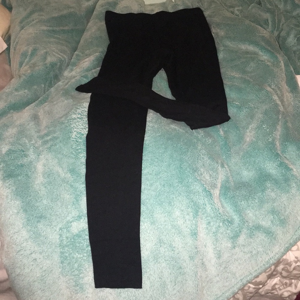 Black leggings for sale!!