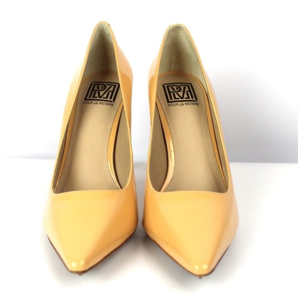 Pour la Victoire Camel Patent Pumps Size 9 NEW