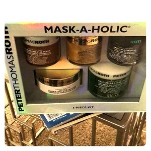 Peter Thomas Roth Mask-A-Holic 5 piece skin care