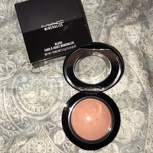 MAC blush color Warm Soul