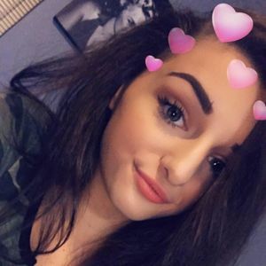 Meet your Posher, Della