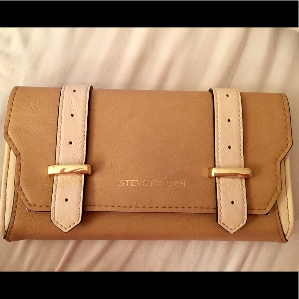 Steve Madden wallet