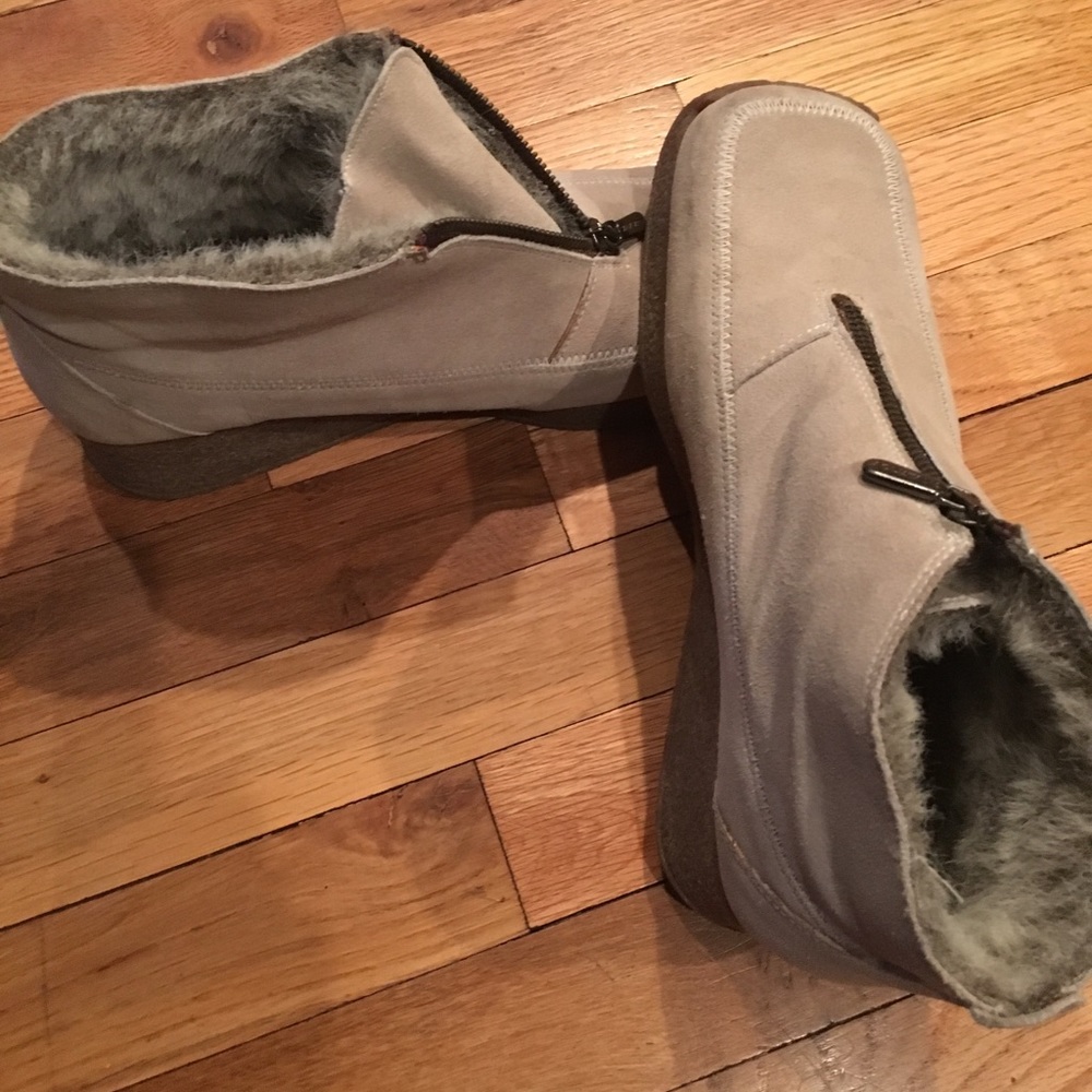 AquaTalia  Suede Ankle Wedge Boot with Fur Lining
