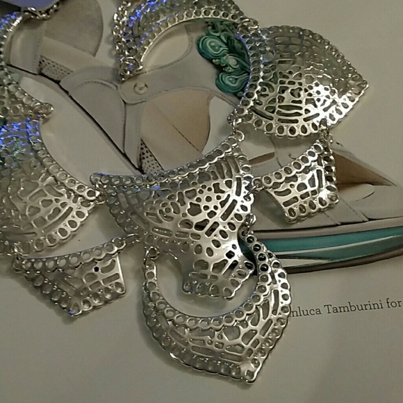 Periwinkle by Barlow Necklace New with tag - Picture 7 of 7