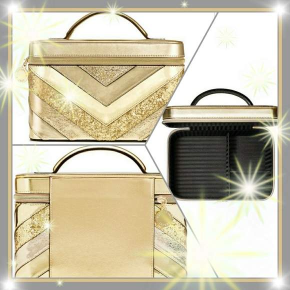 5 ⭐ Rated! Victoria's Secret Vanity Cases ❤️ - Picture 2 of 3