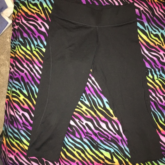 PINK Victoria's Secret Pants - ULTIMATE VS Pink Cropped Yoga Pants 💕