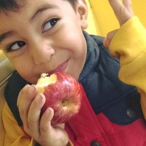 Meet your Posher, Adela