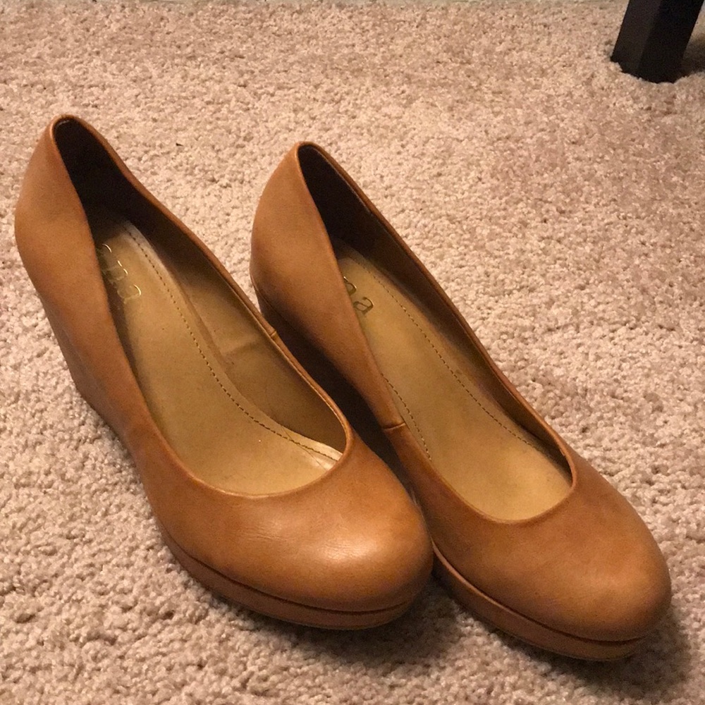 A.n.a tan wedges